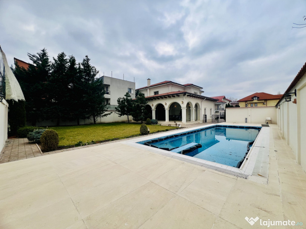 Elegant! Vila impunatoare cu Piscina, Garaj si curte