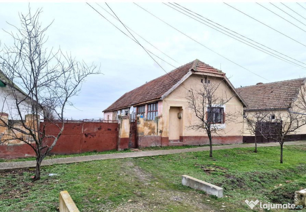 Cota 1/2 casa si teren Pustiniș, jud. Timiș-id R1992745