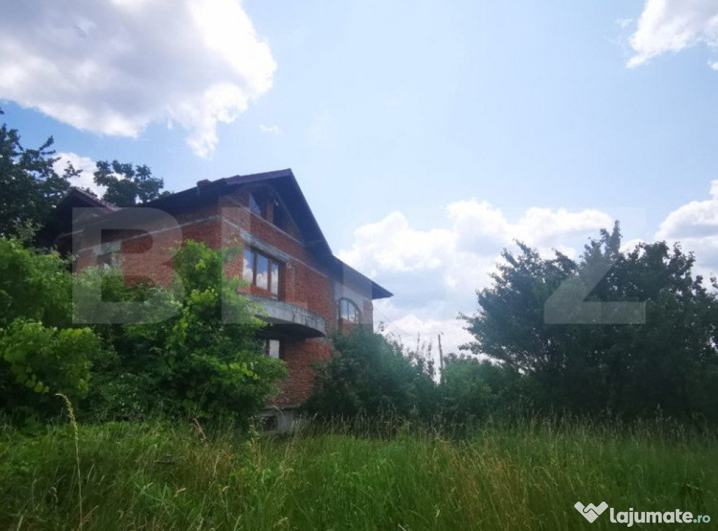 Casa individuala 300mp, 2800mp teren, Barnova Iasi