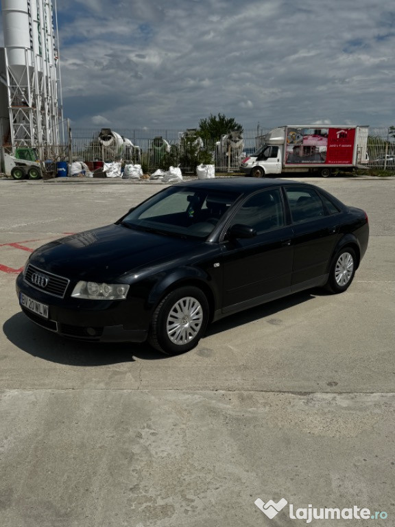 Audi A4 1.6 maxidot/navigatie/xenon