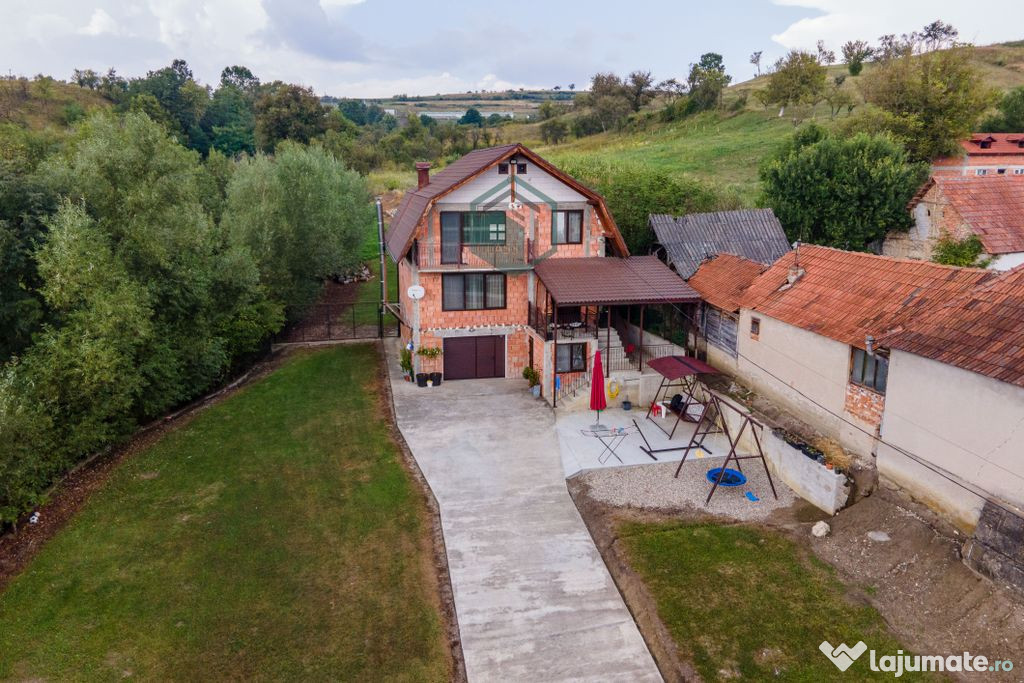 Casa / Vila de vanzare, loc. Varmaga, jud. Hunedoara