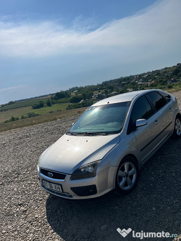 Mașina Ford focus