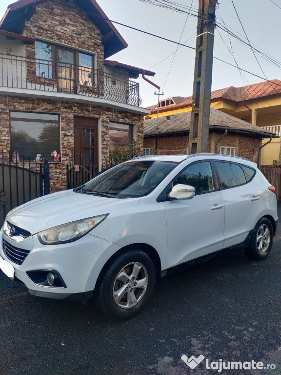 Vând Hyundai ix35