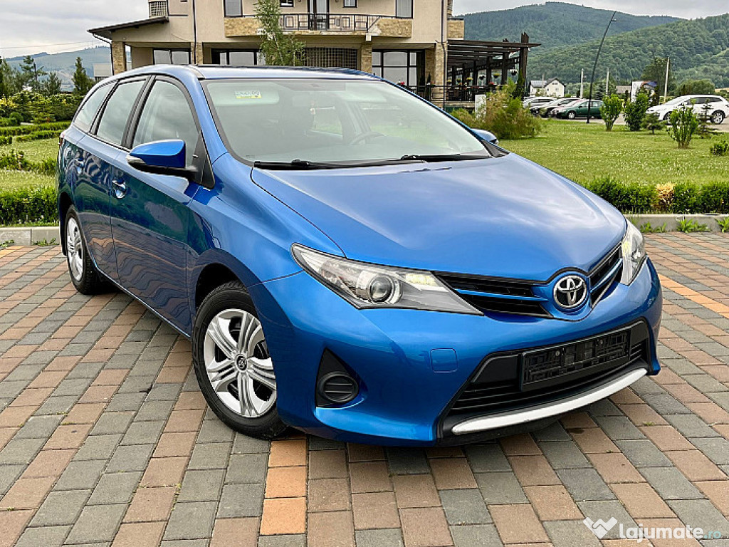 Liciteaza-Toyota Auris 2014