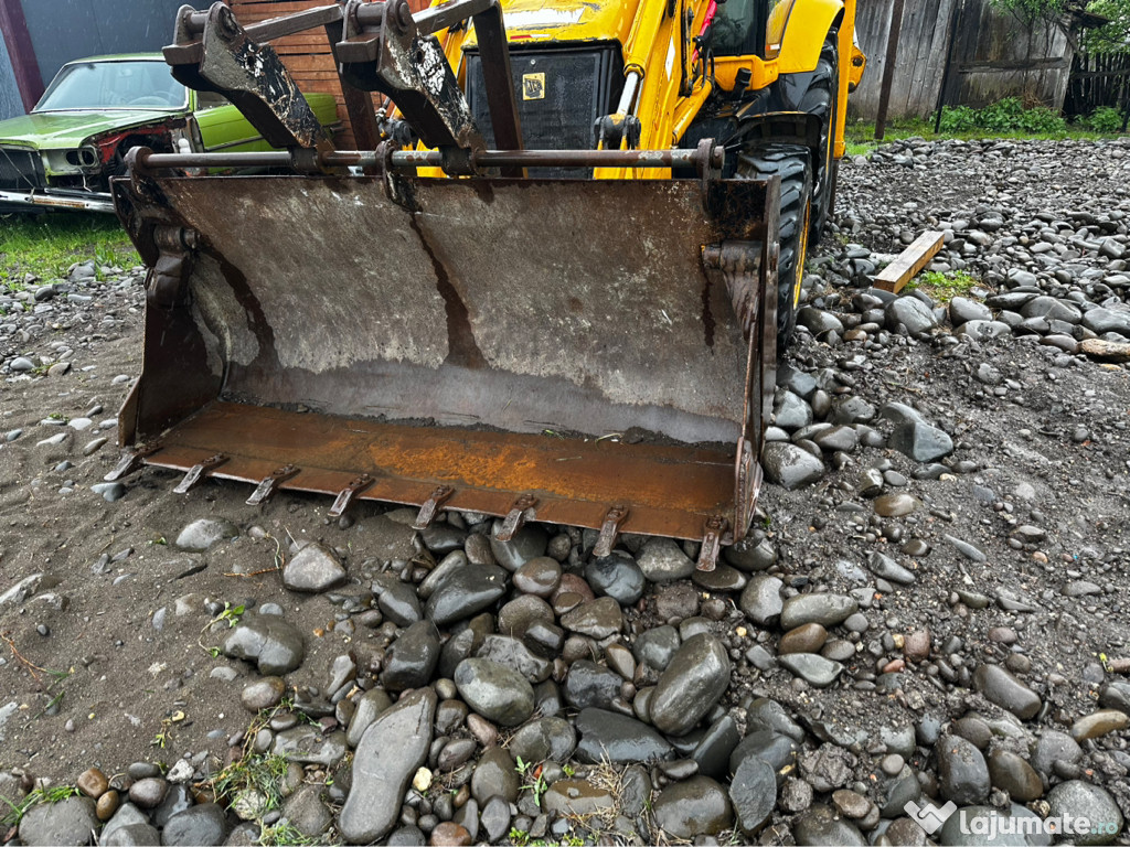 Jcb 3cx an 2006 curat