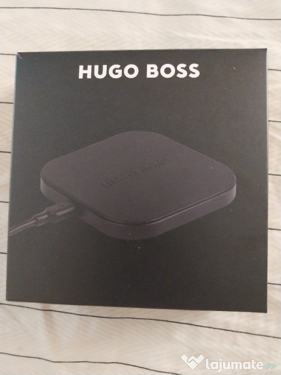 WIRELESS CHARGER HUGO BOSS