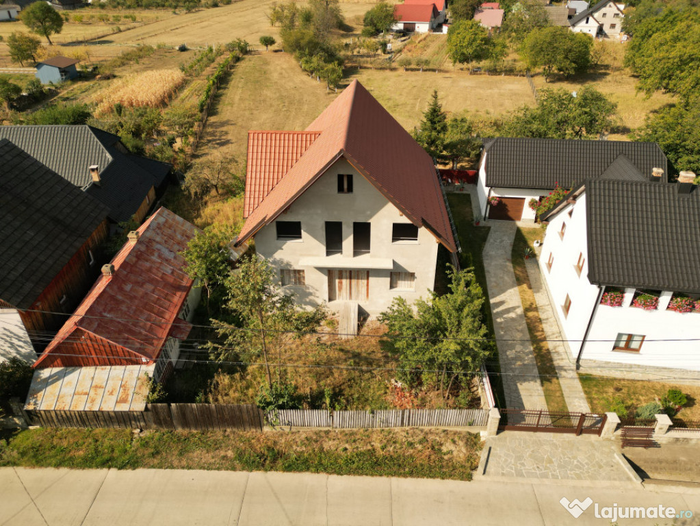 Casă Marginea | zonă Centrală | 5 camere | 260 Mp