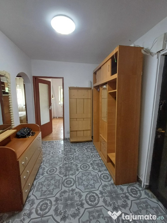 De vanzare 3 camere etajul 3 , 39900 euro, spatios