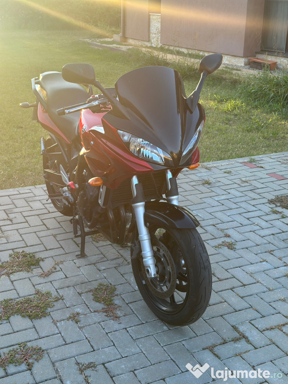 YAMAHA FZ6 S2 FAZER