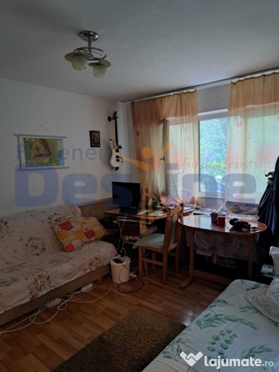 Apartament 2 camere semidecomandat, Zimbru