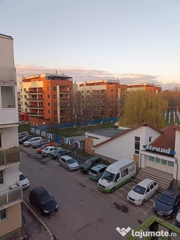 De închiriat apartament cu 4 camere în Sfântu Gheorghe