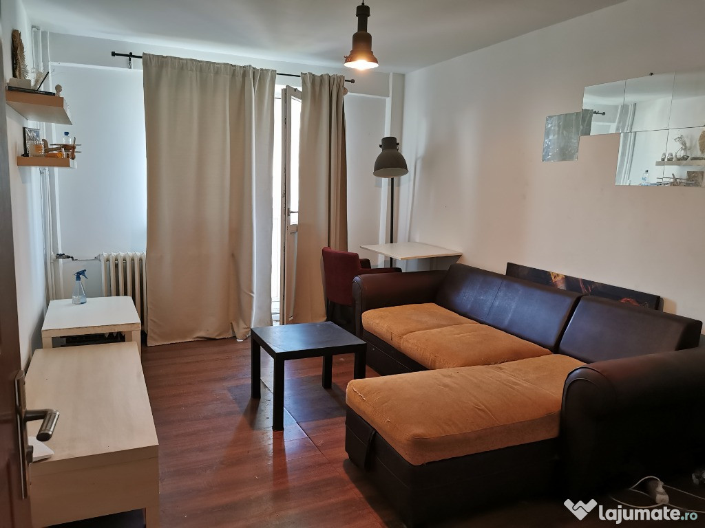 Vând apartament 2 camere Dorobanţi.