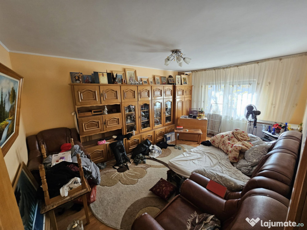 Apartament cu 3 Camere, 2 Băi etajul 1 Nicolina