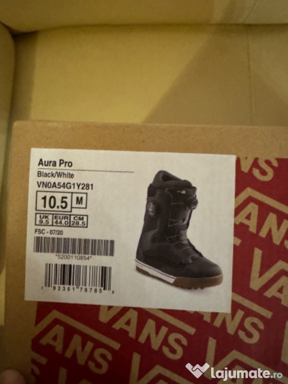 Vând boots Vans Aura Pro nr44 + Legături Flux BDGS