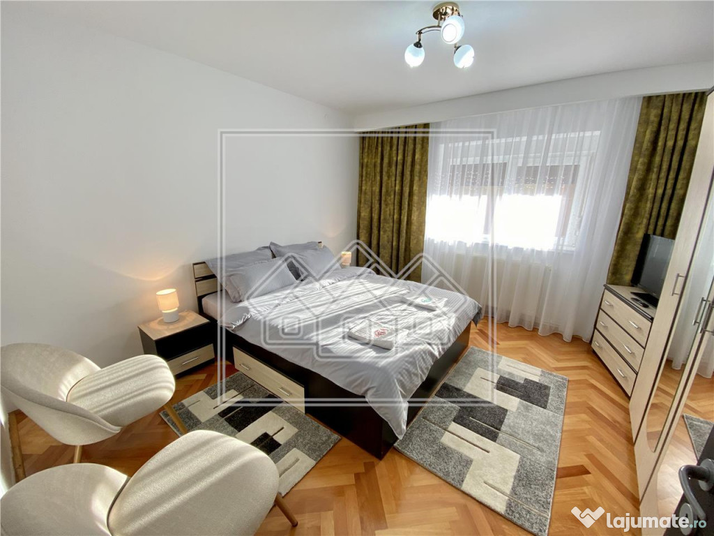 Apartament la casa - curte proprie 150 mp - zona Calea Dumbr