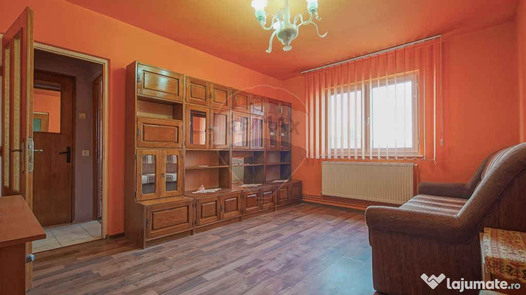 Apartament cu 2 camere de închiriat în zona Florilor