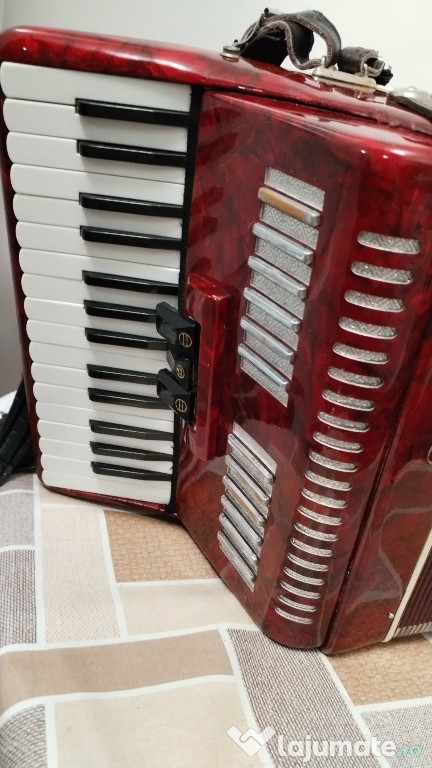 Acordeon hohner verd3