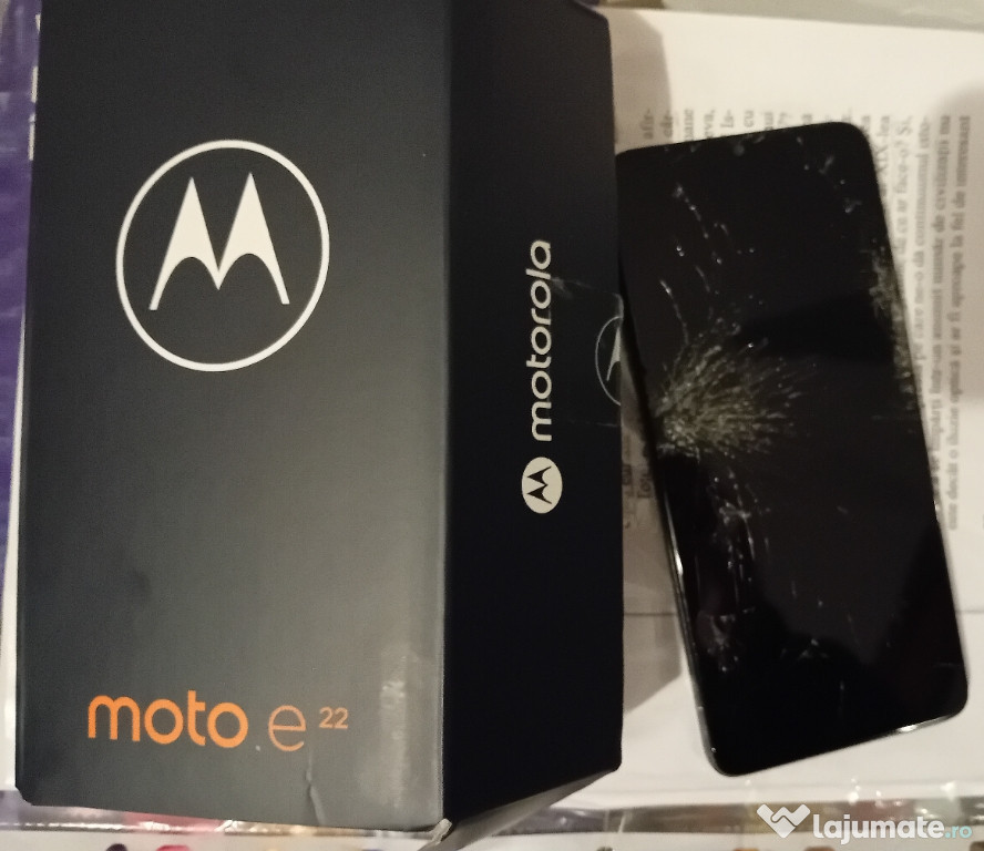 Motorola E22 display spart