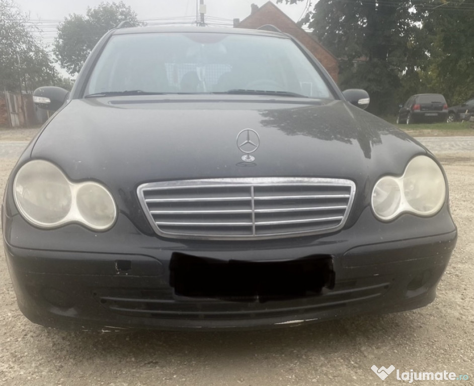 Dezmembrez Mercedes an 2007