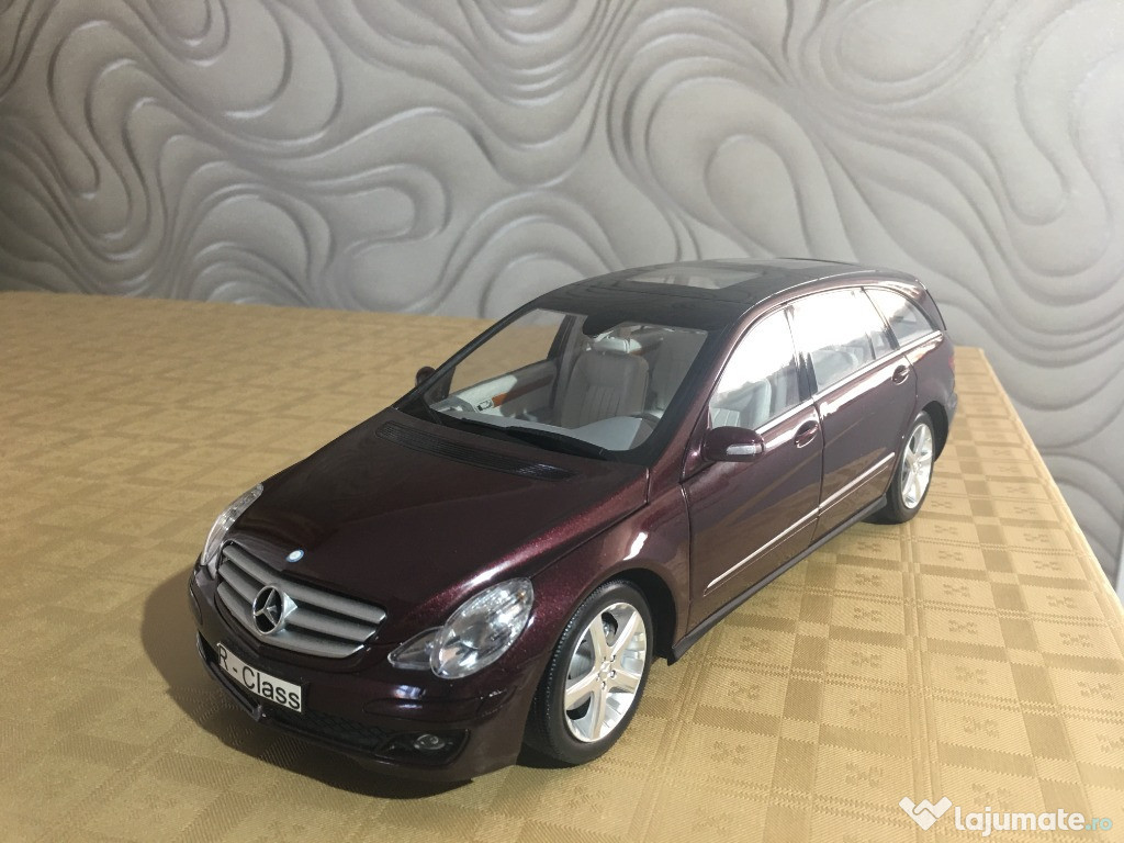 Macheta Auto Metalica Mercedes Benz R-Class; 1:18; Minichamps