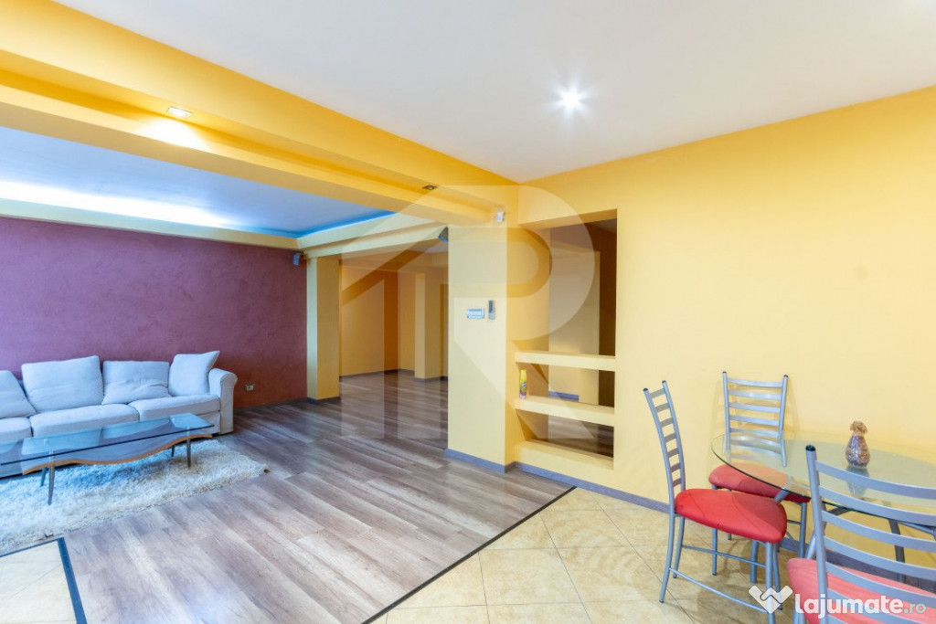 Apartament cu trei camere de inchiriat in piata Alba Iulia,