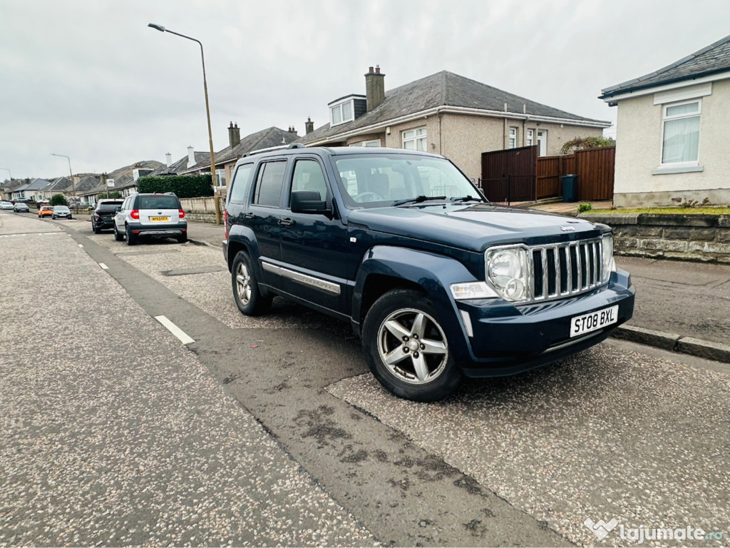 Vând jeep Cherokee Limited 2.8 cutie automată 4x4 2008