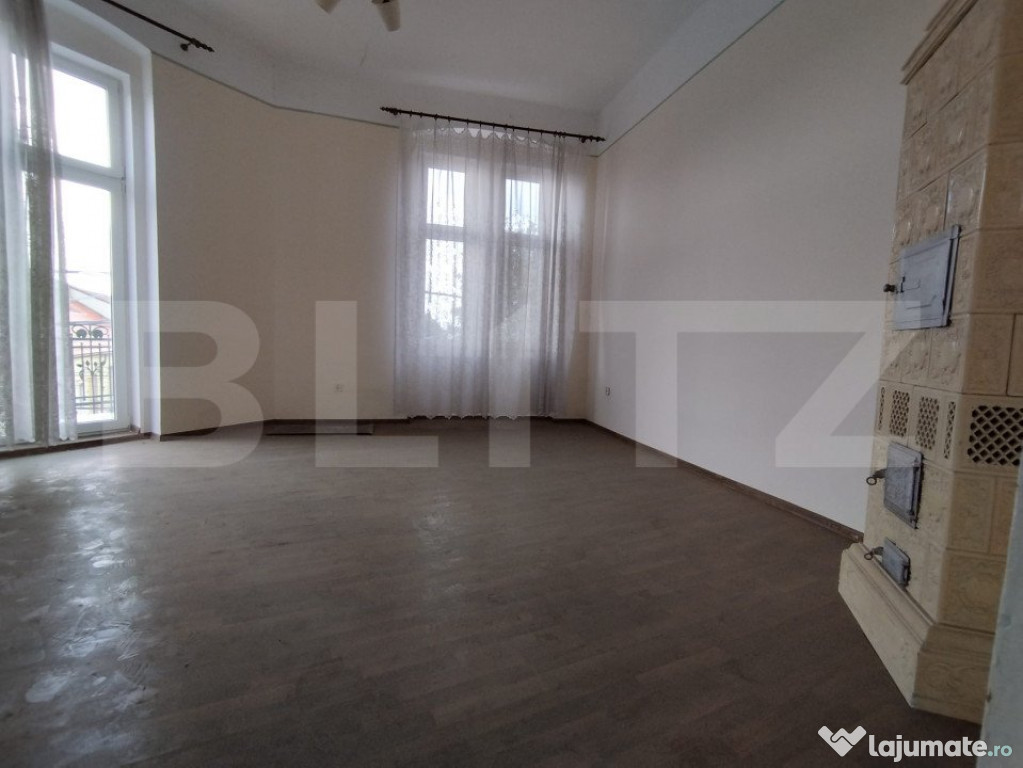 Apartament 4 camere, 138mp, etajul 1, balcon, elemente istor