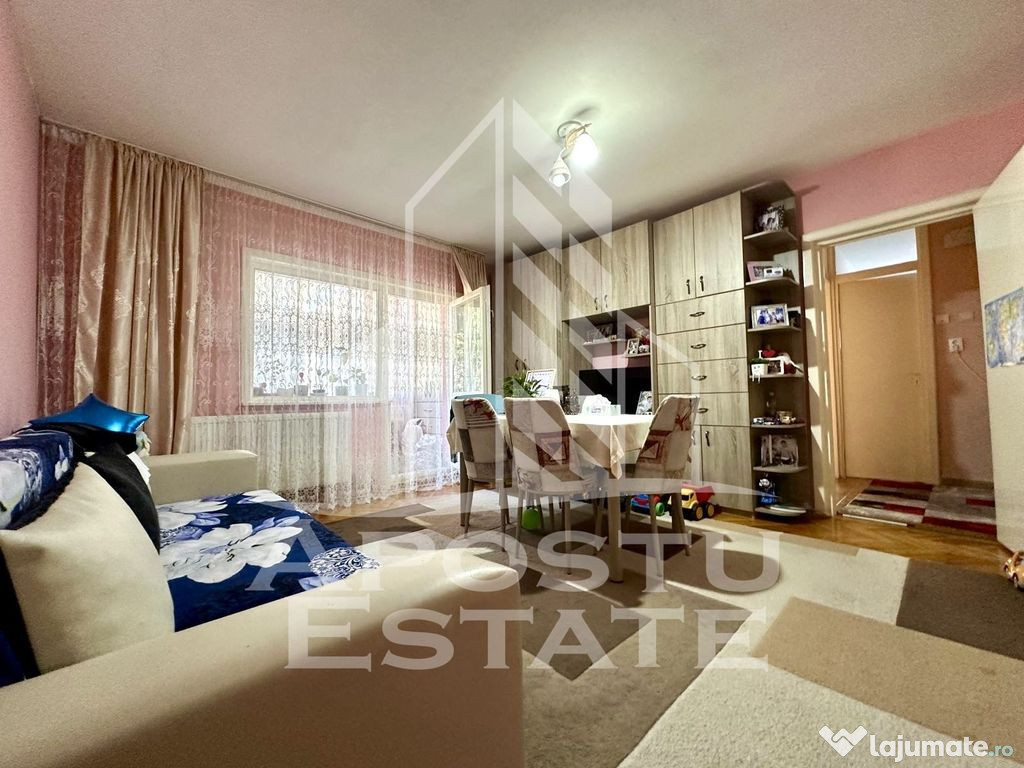 Apartament cu 2 camere, centrala proprie, etaj 1, zona Sa...