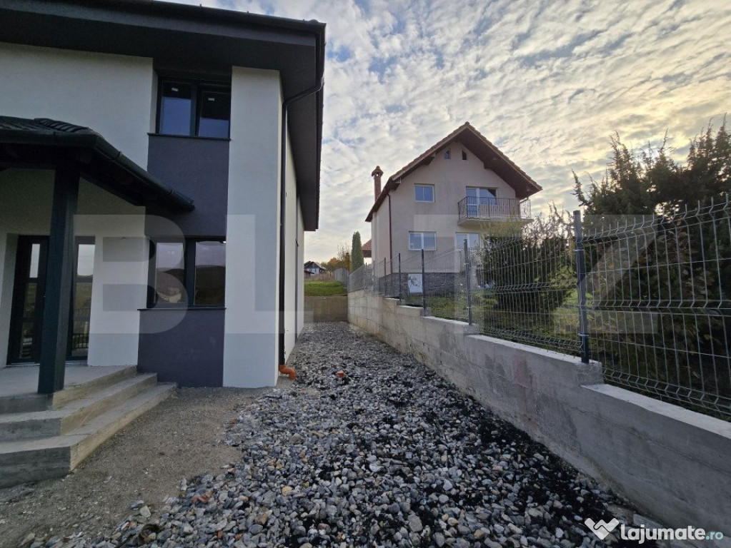 Casă individuală în Câmpenești, 120 mp semifinisată,