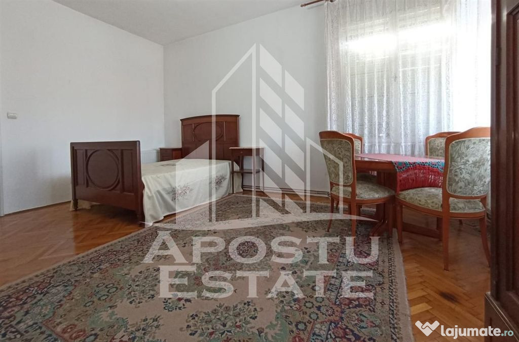 Apartament 2 Camere Centrala Proprie Piata 700