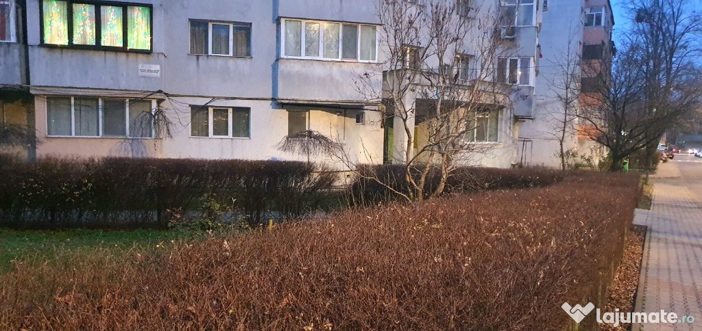 Vand apartament 2 camere langa Tribunal, Pretabil locuinta birou spati