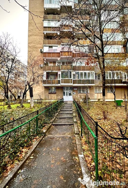 Apartament cu 3 camere de închiriat în zona Tineretului