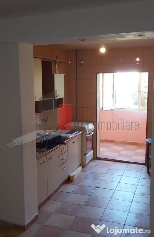 Vânzare apartament 3 camere Apărătorii Patriei - Spiru...