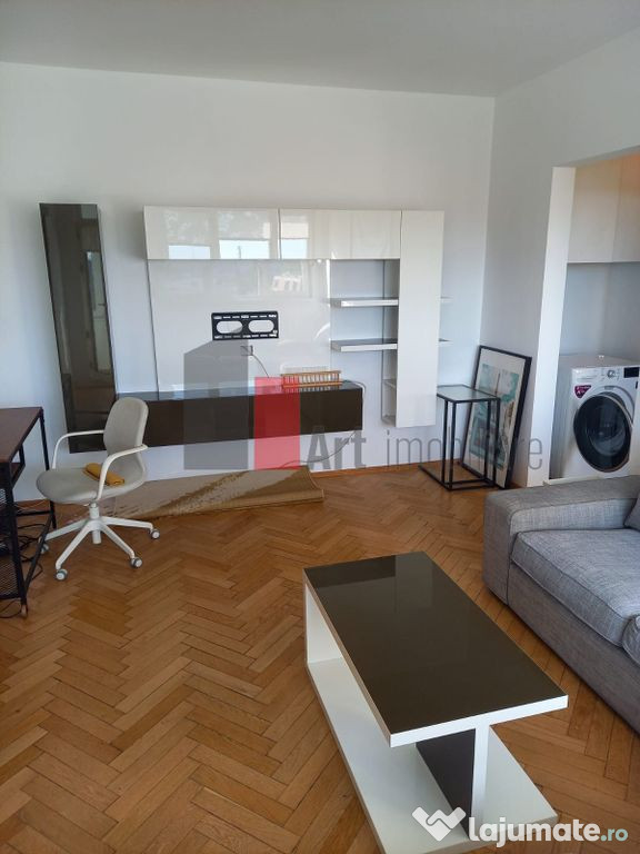 Apartament 2cam. semidecomandat