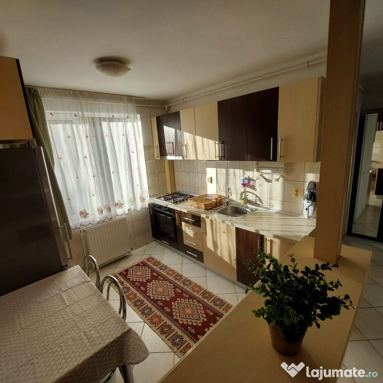 Vând apartament în Zorilor, cartier Europa/PERSOANĂ FIZICĂ