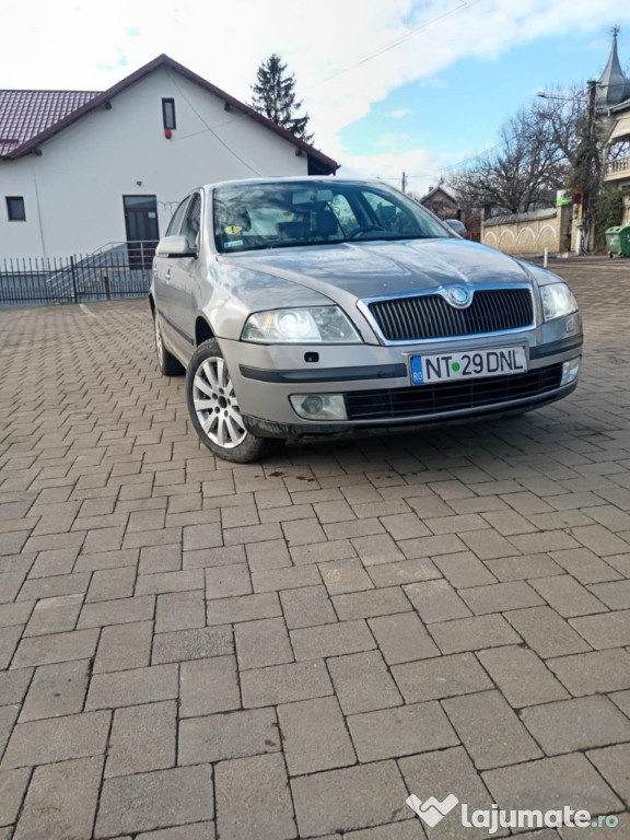 Vând Skoda Octavia