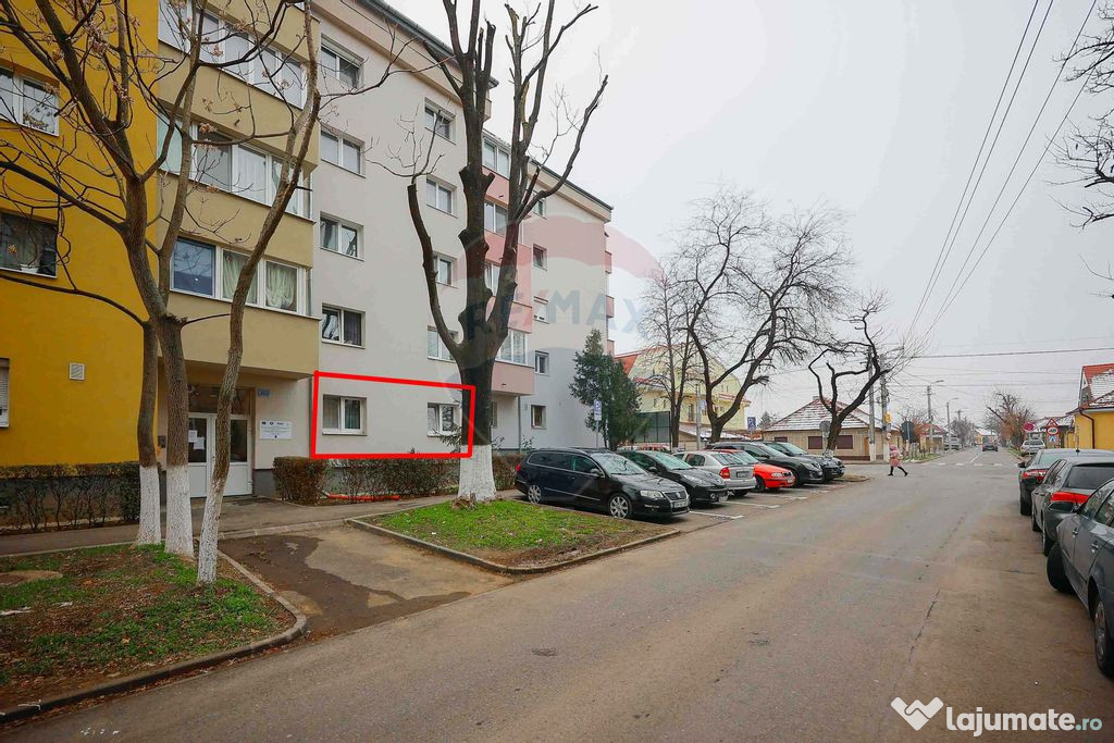 Apartament cu 4 camere de vânzare în zona Iosia