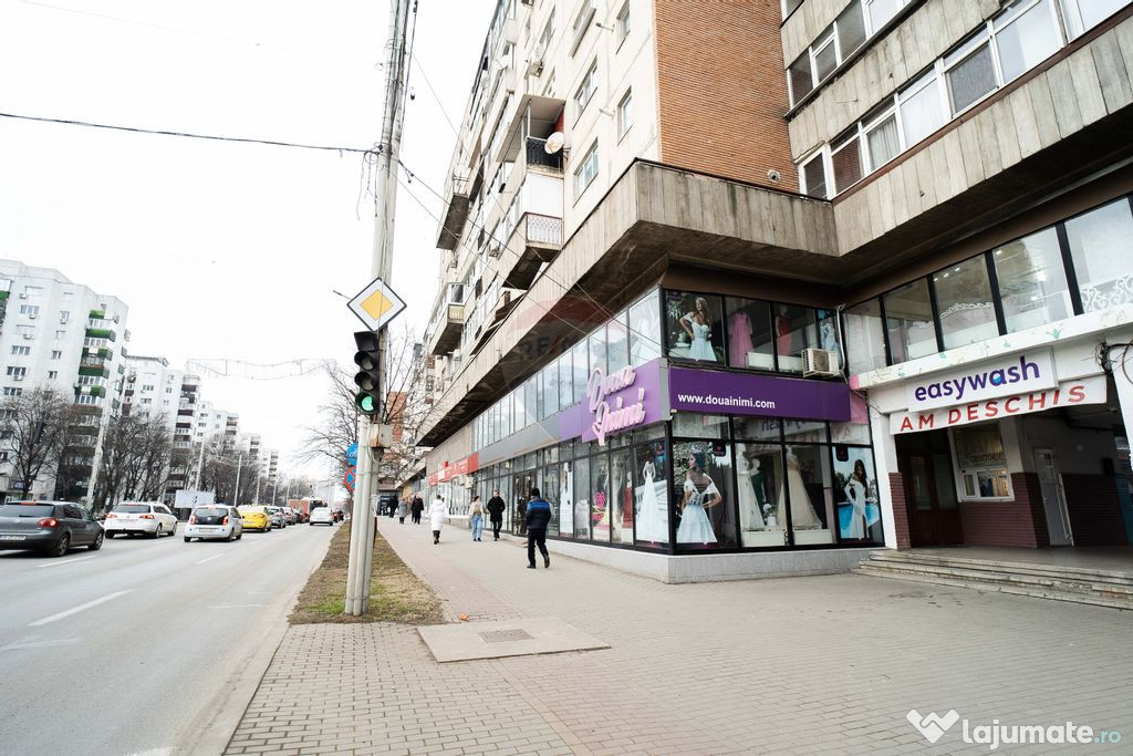 Spațiu comercial de 218.14mp de vânzare în zona Bd. In...