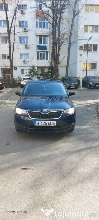 Vând Skoda Rapid