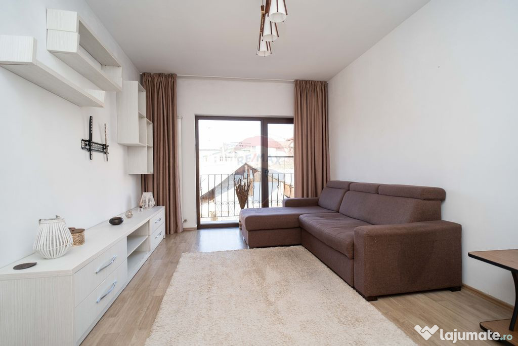 Apartament cu 2 camere , zona Manta Roșie