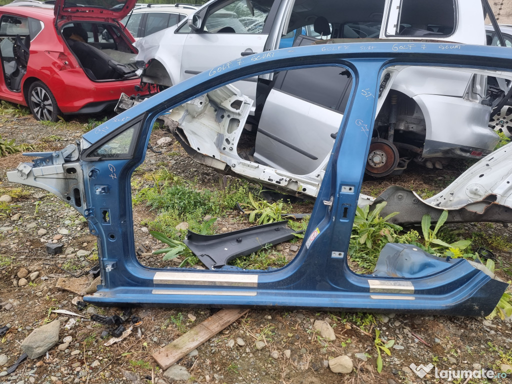 Scut lateral stanga Skoda Fabia 3 2015
