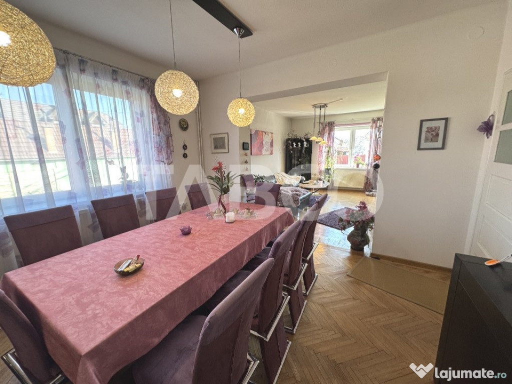 Casa individuala + un apartament 2 fronturi si teren 584 mp