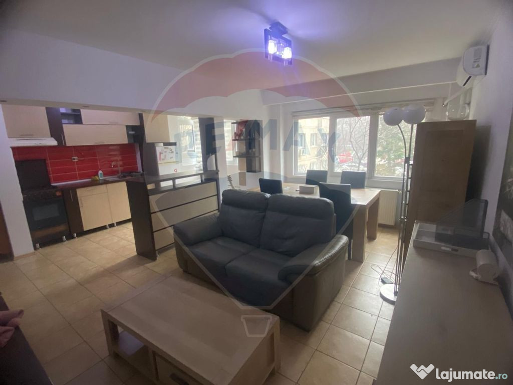 DE VANZARE Apartament cu 3 camere în zona Lujerului