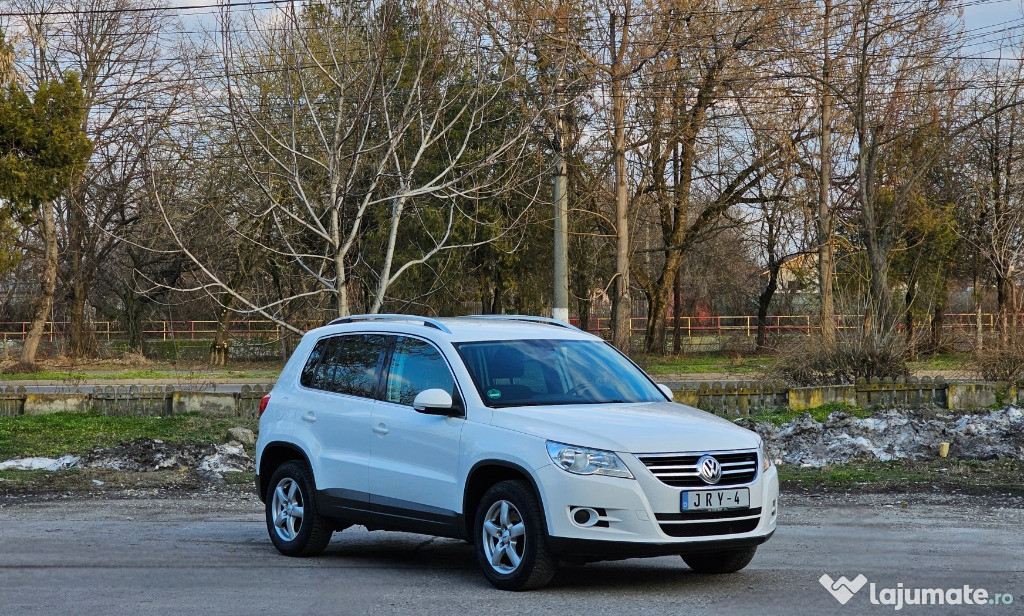 VW Tiguan 1.4TSI BlueMotion Navigatie SenzoriParcare Clima Pilot