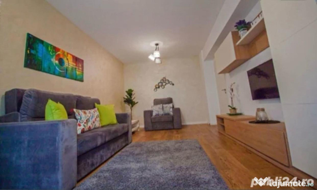 Apartament cu 2 camere, decomandat - zona Centru Civic - Cosmopolit