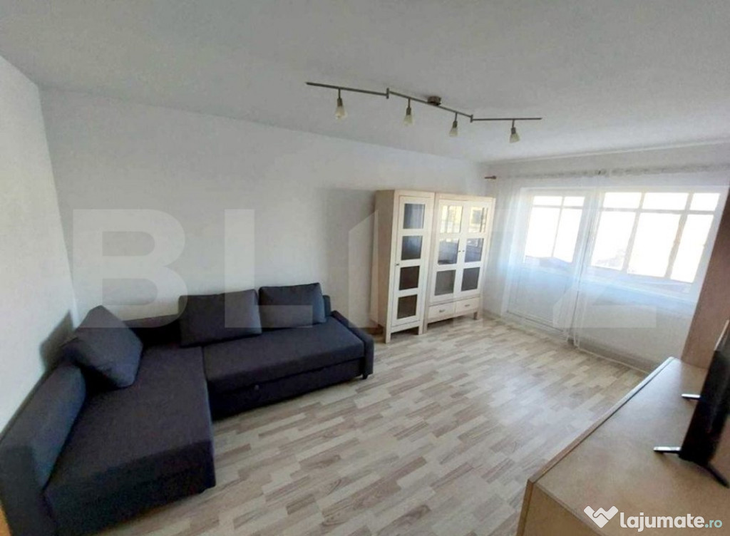 Apartament cu 3 camere, decomandat, 65mp, zona Campului