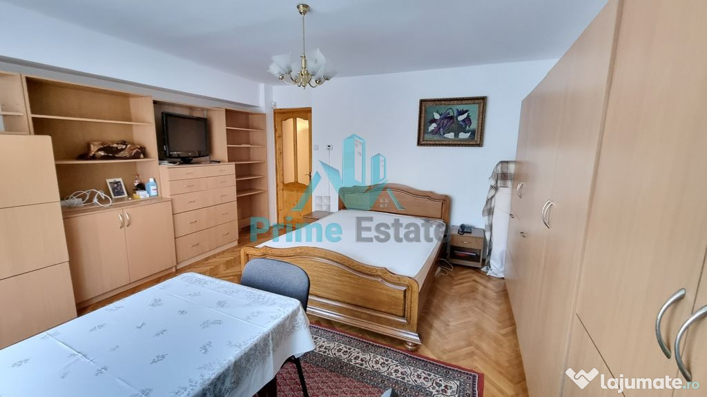 Apartament decomandat in Piata Cipariu