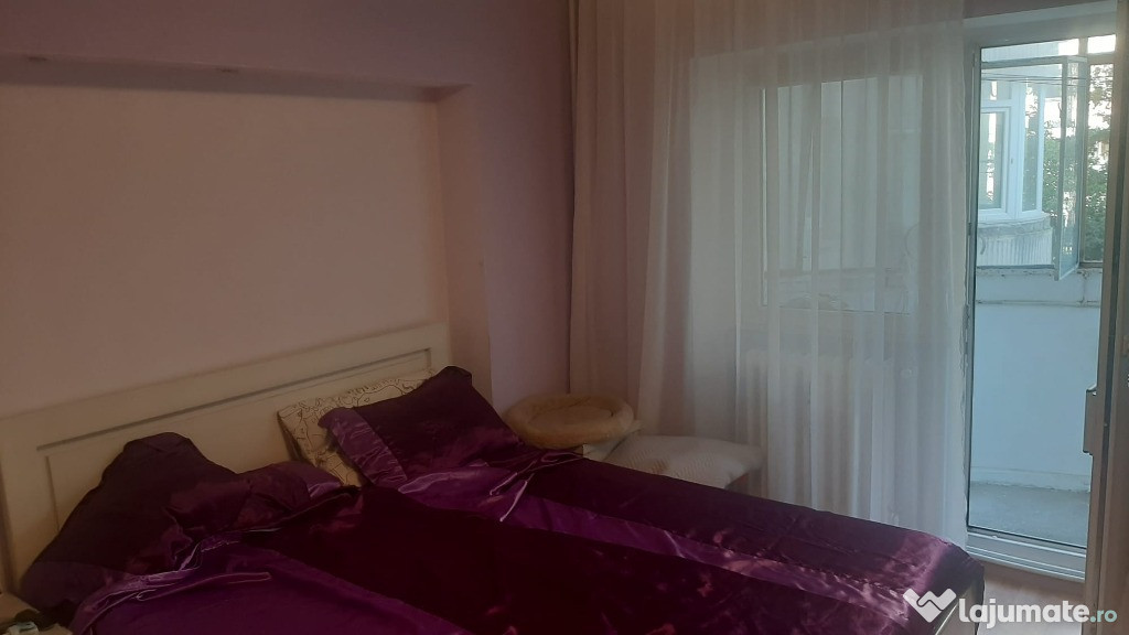 Apartament cu 3 camere, decomandat, Pacurari Petrom