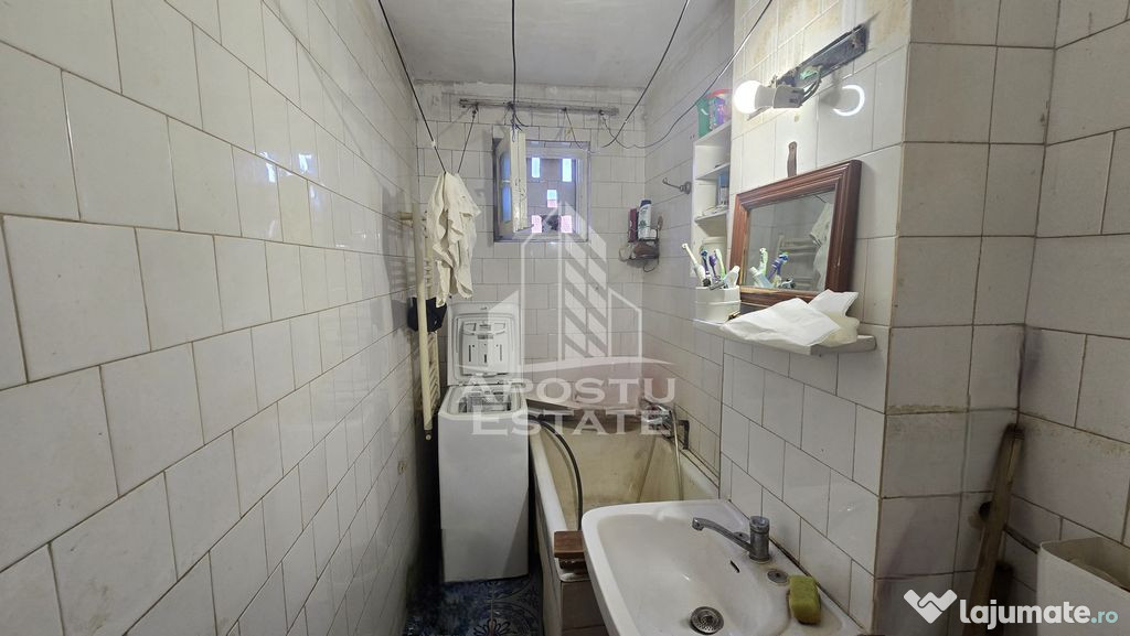 Apartament cu 4 camere, centrala proprie, zona Dacia