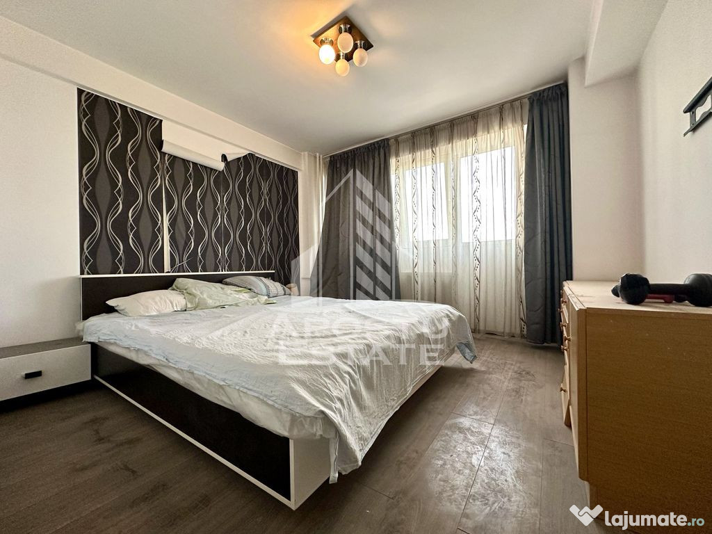 Apartament cu 3 camere, 2 bai, etaj 3, zona Sagului